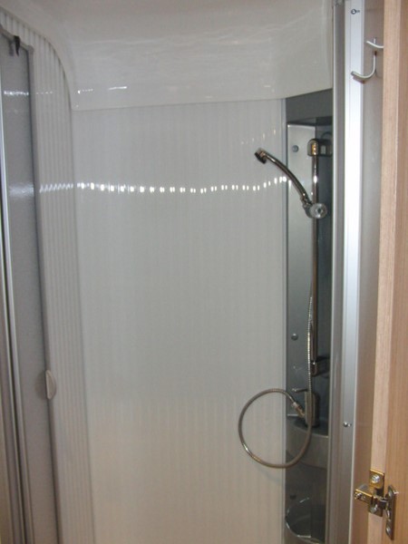 1E75667D-F121-4BAF-8892-E6E185D6C855