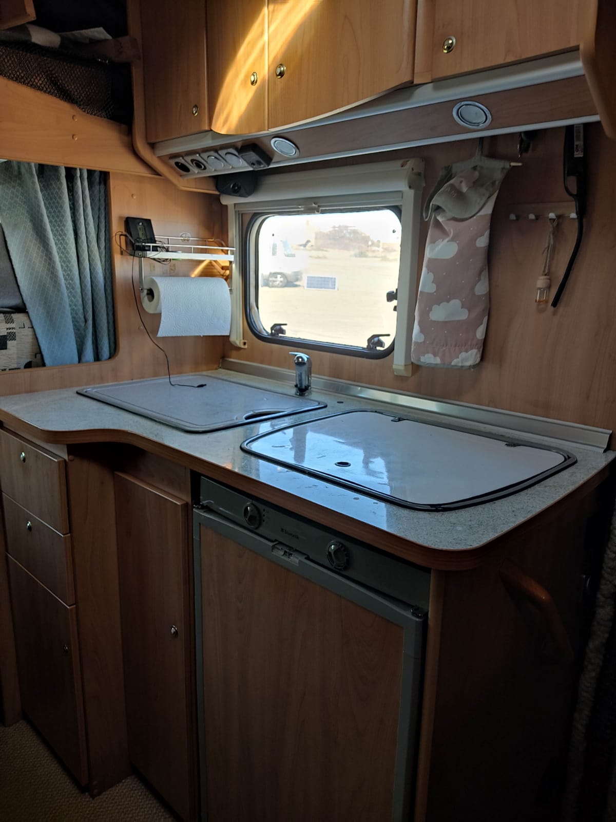 C70E33D8-731F-4749-882E-44C4B9C03AD7