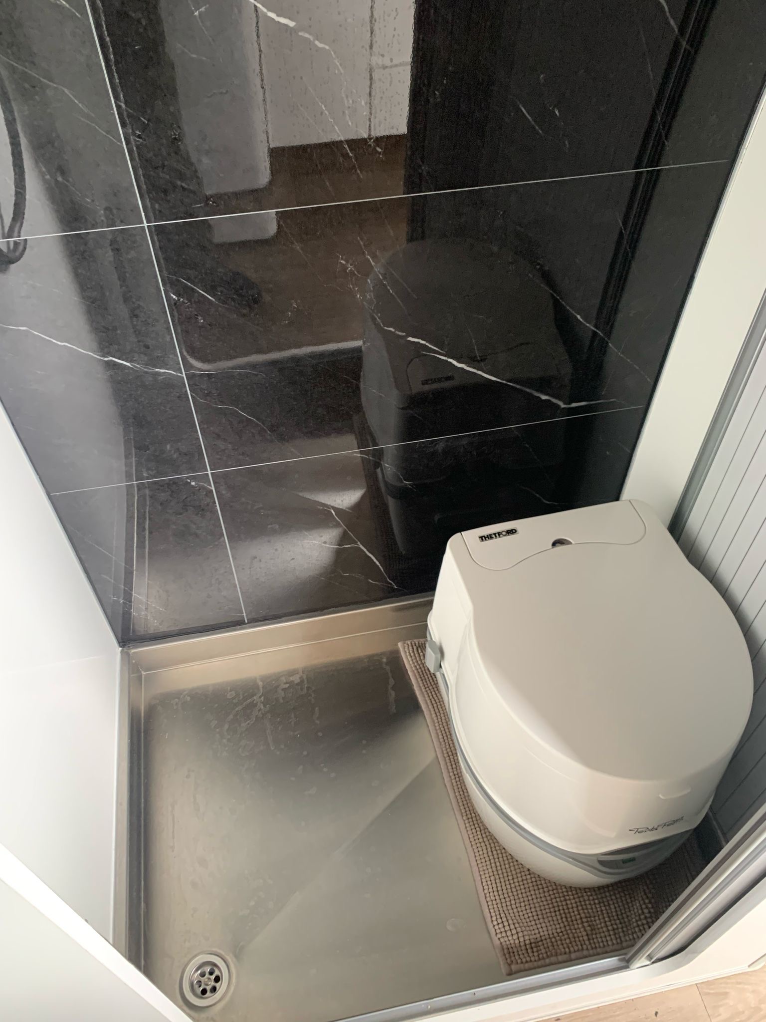 968c5ec7-aa68-40e3-bc13-4dd86090f6ea